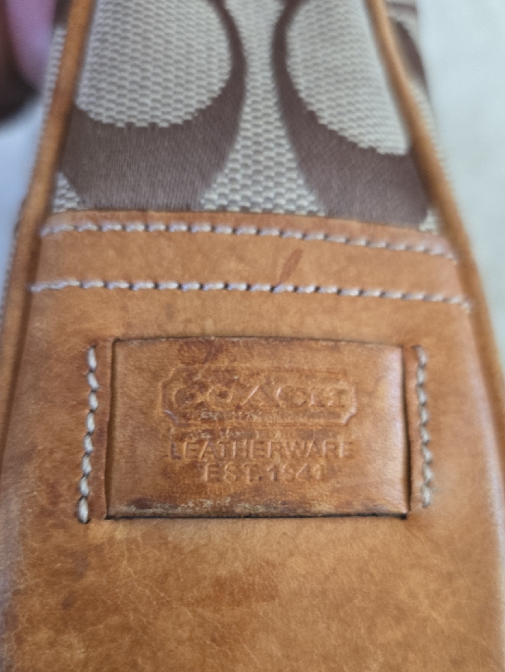 Coach Signature Clip Vintage  Canvas Shoulder Bag in Brown/Tan - Picture 4 of 12